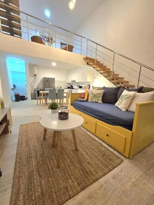 Penthouse Moderno, Playa Privada contacts